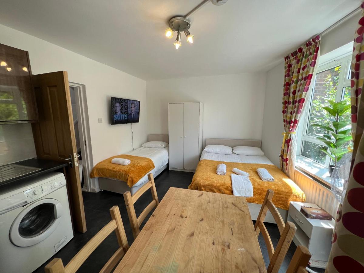 Lovely Budget Rooms In Camden - Kings Cross Лондон Екстер'єр фото